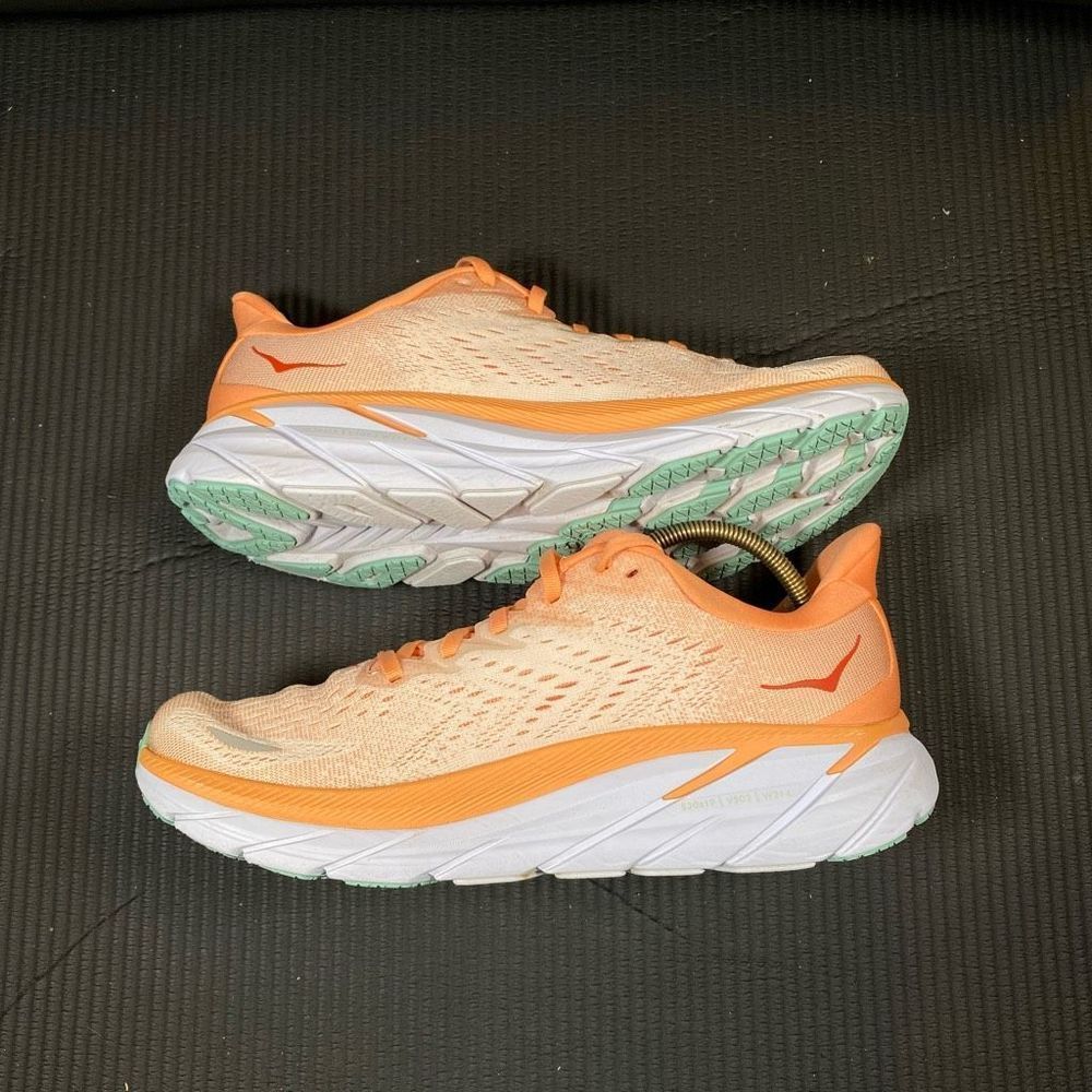 HOKA ONE ONE CLIFTON 8 - Women’s Running Shoes - SIZE 9B - Picture 9 of 11